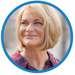 Sen_Lummis_Circle_Photo01